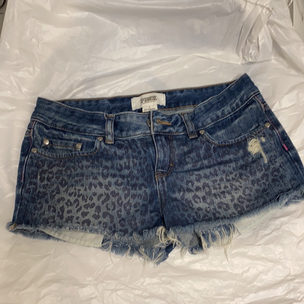 Victoria Secret Pink Denim Shorts. - Picture 3 of 9
